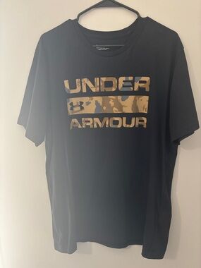 Under Armour Black T-Shirt with Tan Camo Logo